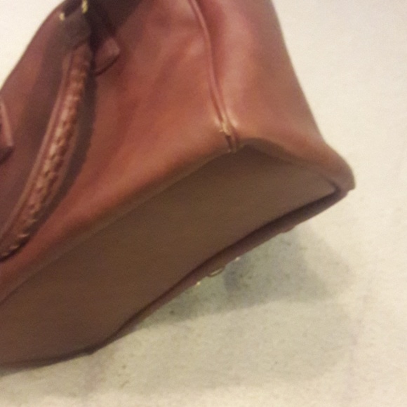 ON HOLD.. NICE HANDBAG! - Picture 8 of 8